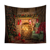Aperturee - Vintage Kamin grünes Sofa Weihnachtshintergrund